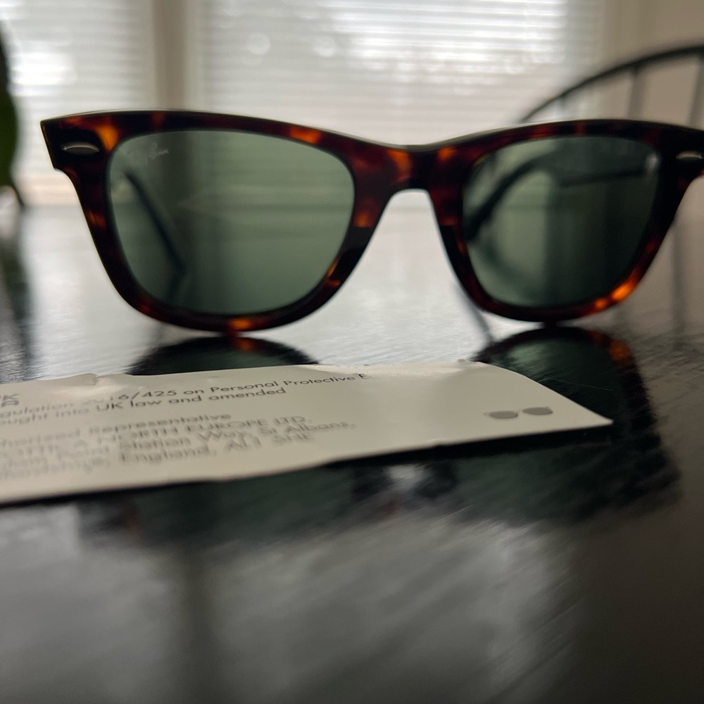 Ray-Ban Brown Tortoise Shell Wayfarer Sunglasses